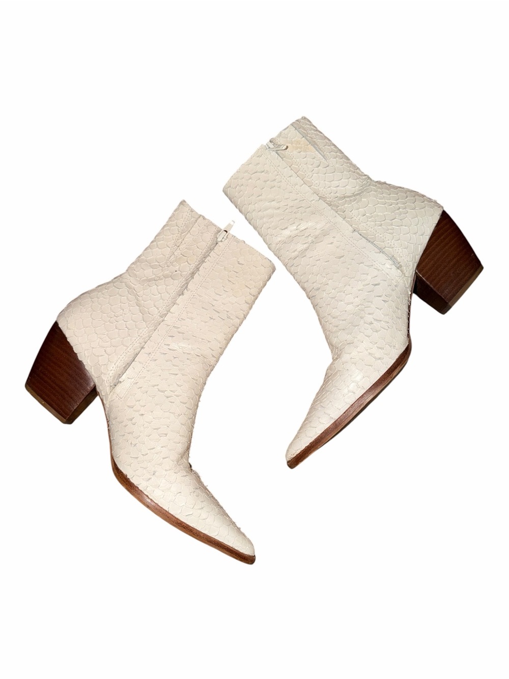 Matisse White Pointed Toe Ankle Boots Snake Embossed Boots Size 8 M - Picture 3 of 6